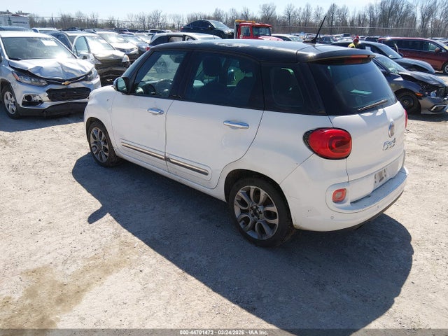 2014 FIAT 500L ZFBCFACH5EZ004022 Photo 2