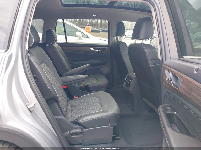 Продажа на аукционе авто 2024 Volkswagen Atlas 2.0t Sel Premium R-line, vin: 1V2FR2CA6RC608860, номер лота: 44701519