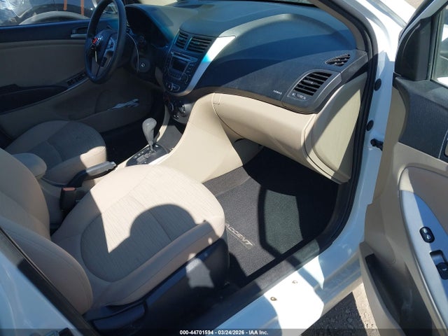 KMHCT4AE8GU044946 Hyundai ACCENT SE