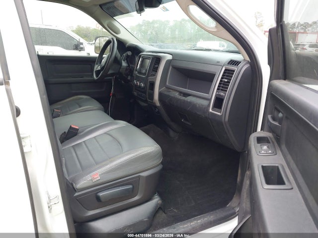 Продажа на аукционе авто 2016 Ram 2500 Tradesman, vin: 3C6UR4CJXGG146017, номер лота: 44701596