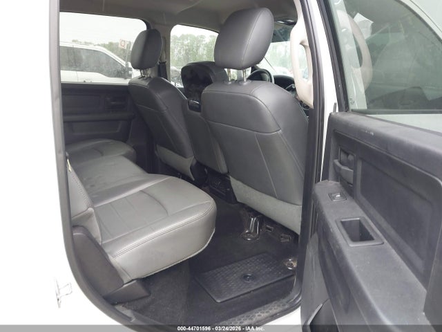 Продажа на аукционе авто 2016 Ram 2500 Tradesman, vin: 3C6UR4CJXGG146017, номер лота: 44701596