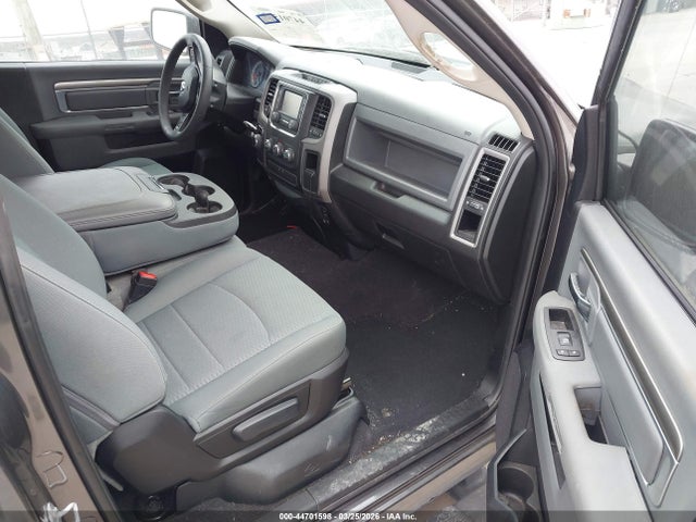 44701598 :رقم المزاد ، 3C6JR6DT0GG343471 vin ، 2016 Ram 1500 Tradesman مزاد بيع