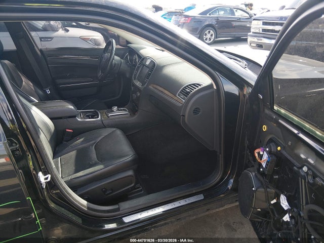 Продаж на аукціоні авто 2016 Chrysler 300c Awd, vin: 2C3CCAKG6GH106595, номер лоту: 44701626