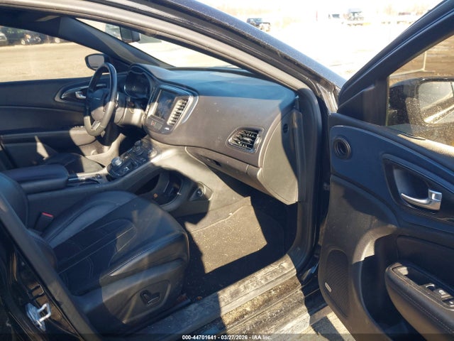 Продажа на аукционе авто 2015 Chrysler 200 S, vin: 1C3CCCDG3FN632150, номер лота: 44701641