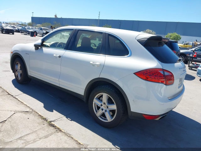 2014 PORSCHE CAYENNE HYBRID WP1AE2A21ELA51450 Photo 2