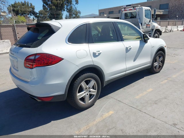 2014 PORSCHE CAYENNE HYBRID WP1AE2A21ELA51450 Photo 3
