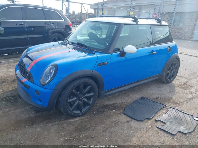 2006 MINI COOPER S WMWRE33536TL23447 Photo 1