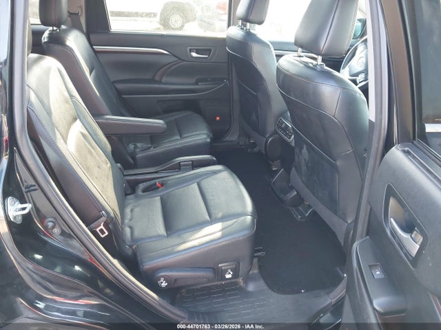 Toyota Highlander Limited 2016 5TDDKRFHXGS330197 Image 8