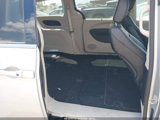 Продажа на аукционе авто 2023 Chrysler Pacifica Touring L, vin: 2C4RC1BG6PR536627, номер лота: 44701773