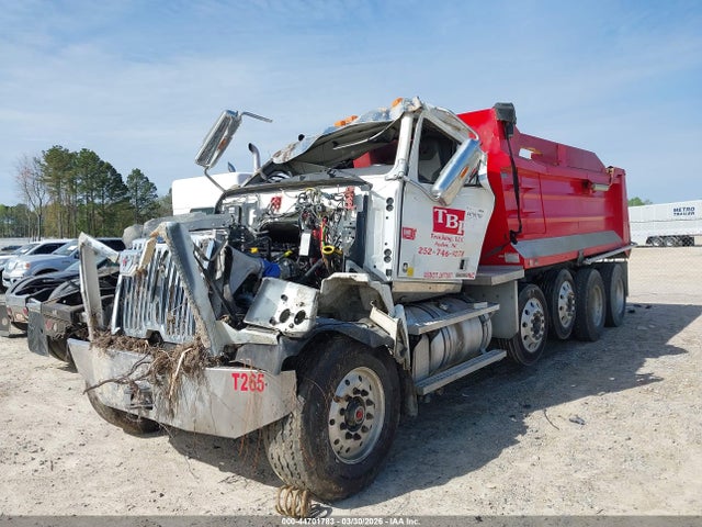 44701783 :رقم المزاد ، 5KKSAVDV0MLME4471 vin ، 2021 Western Star 4700 Set Forward Axle مزاد بيع