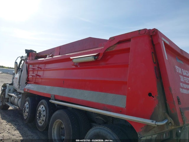 44701783 :رقم المزاد ، 5KKSAVDV0MLME4471 vin ، 2021 Western Star 4700 Set Forward Axle مزاد بيع