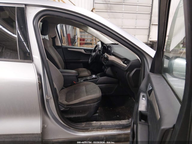 44701784 :رقم المزاد ، 1FMCU9G62NUB09538 vin ، 2022 Ford Escape Se مزاد بيع