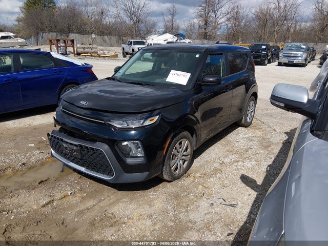 2020 Kia Soul Lx მანქანა იყიდება აუქციონზე, vin: KNDJ23AU7L7710428, აუქციონის ნომერი: 44701792