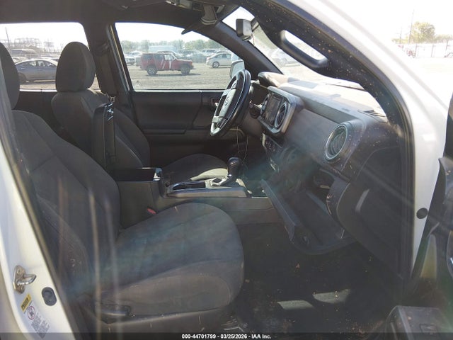 Продаж на аукціоні авто 2017 Toyota Tacoma, vin: 5TFAZ5CNXHX039275, номер лоту: 44701799