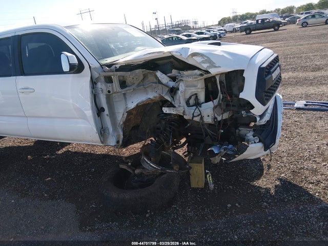 Продаж на аукціоні авто 2017 Toyota Tacoma, vin: 5TFAZ5CNXHX039275, номер лоту: 44701799