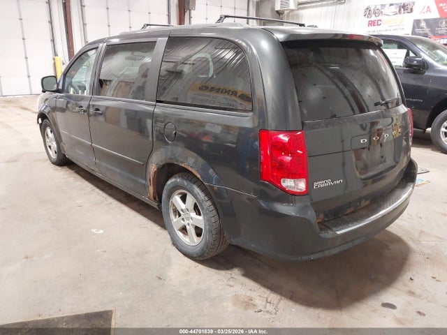 44701839 :رقم المزاد ، 2D4RN3DG6BR756056 vin ، 2011 Dodge Grand Caravan Mainstreet مزاد بيع