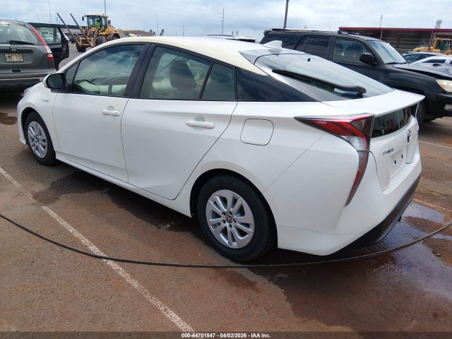 JTDKBRFU8G3015338 Toyota Prius Two
