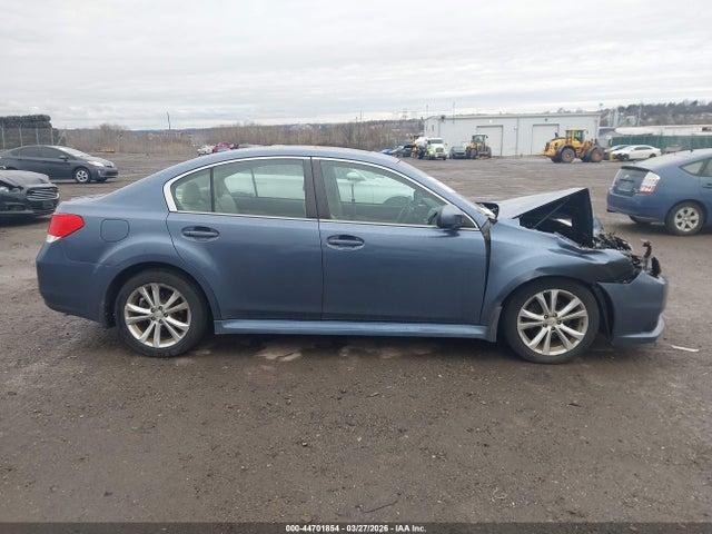 44701854 :رقم المزاد ، 4S3BMBK6XD3035563 vin ، 2013 Subaru Legacy 2.5i Limited مزاد بيع