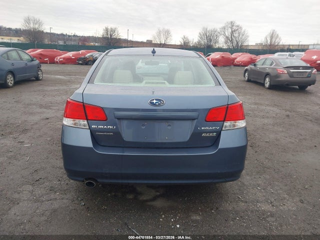 44701854 :رقم المزاد ، 4S3BMBK6XD3035563 vin ، 2013 Subaru Legacy 2.5i Limited مزاد بيع