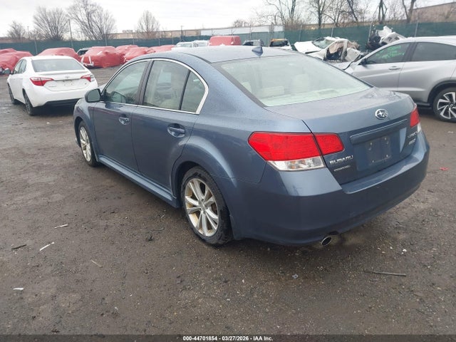 44701854 :رقم المزاد ، 4S3BMBK6XD3035563 vin ، 2013 Subaru Legacy 2.5i Limited مزاد بيع