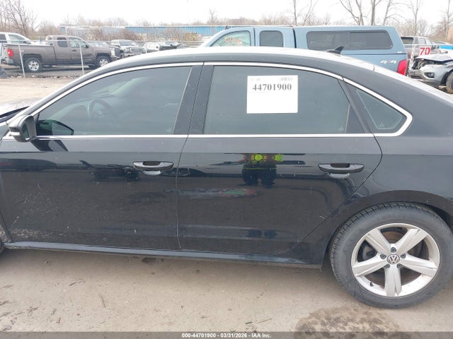 44701900 :رقم المزاد ، 1VWAT7A31FC113988 vin ، 2015 Volkswagen Passat 1.8t Limited Edition مزاد بيع
