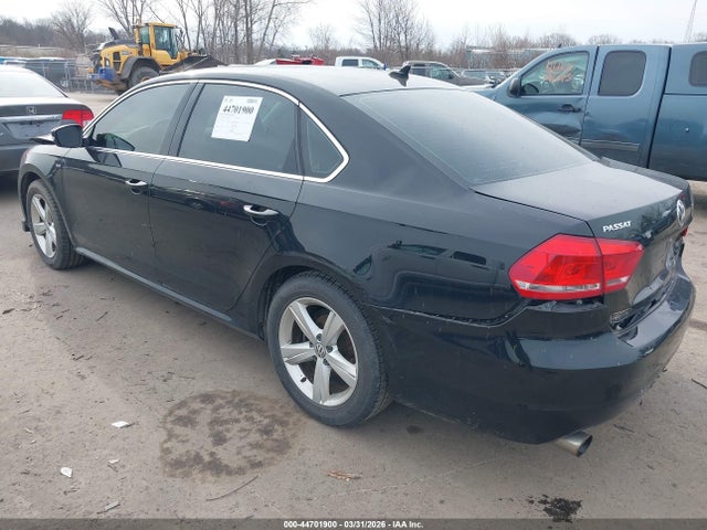 44701900 :رقم المزاد ، 1VWAT7A31FC113988 vin ، 2015 Volkswagen Passat 1.8t Limited Edition مزاد بيع