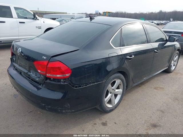 44701900 :رقم المزاد ، 1VWAT7A31FC113988 vin ، 2015 Volkswagen Passat 1.8t Limited Edition مزاد بيع