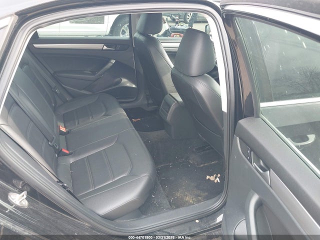 44701900 :رقم المزاد ، 1VWAT7A31FC113988 vin ، 2015 Volkswagen Passat 1.8t Limited Edition مزاد بيع