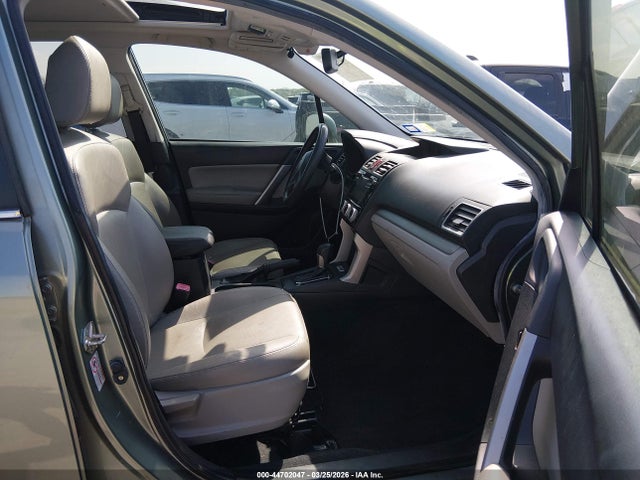 44702047 :رقم المزاد ، JF2SJAXCXGH420874 vin ، 2016 Subaru Forester 2.5i Touring مزاد بيع