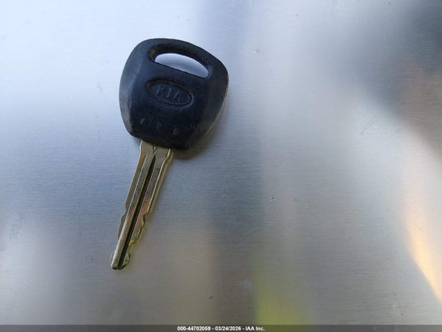 KNDMG4C78E6545199 KIA SEDONA LX