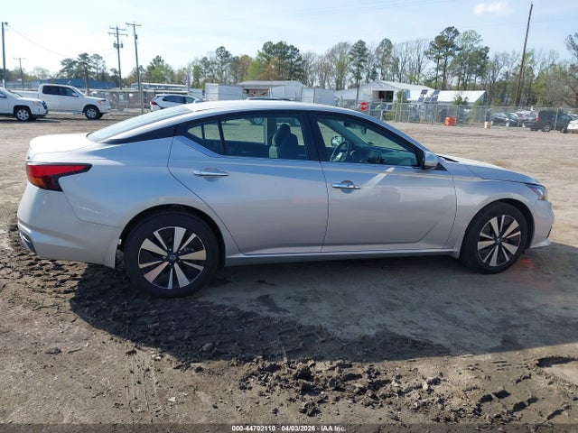 1N4BL4DW1NN344779 Nissan Altima Sv Intelligent Awd