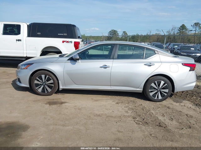 1N4BL4DW1NN344779 Nissan Altima Sv Intelligent Awd