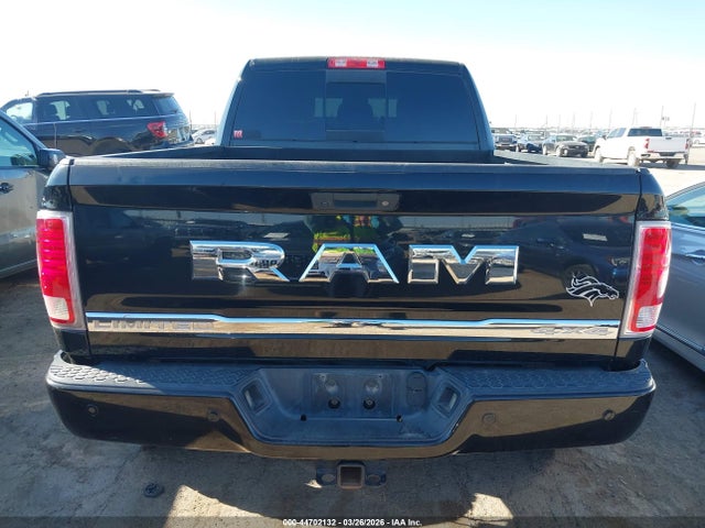 44702132 :رقم المزاد ، 3C6UR5PLXHG639358 vin ، 2017 Ram 2500 Limited Mega Cab 4x4 6'4 Box مزاد بيع