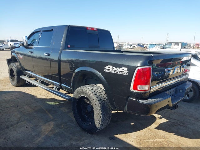 44702132 :رقم المزاد ، 3C6UR5PLXHG639358 vin ، 2017 Ram 2500 Limited Mega Cab 4x4 6'4 Box مزاد بيع