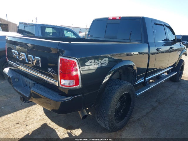 44702132 :رقم المزاد ، 3C6UR5PLXHG639358 vin ، 2017 Ram 2500 Limited Mega Cab 4x4 6'4 Box مزاد بيع