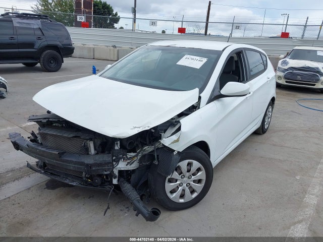 Продаж на аукціоні авто 2015 Hyundai Accent Gs, vin: KMHCT5AE5FU225779, номер лоту: 44702140
