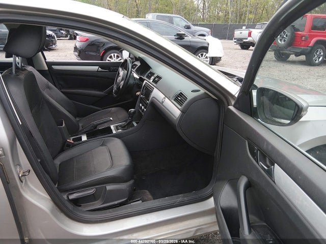 Продаж на аукціоні авто 2012 Volkswagen Passat 2.5l Se, vin: 1VWBP7A3XCC053052, номер лоту: 44702160