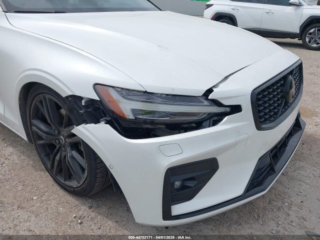 44702171 :رقم المزاد ، 7JRL12TH4RG290465 vin ، 2024 Volvo S60 B5 Plus Black Edition مزاد بيع