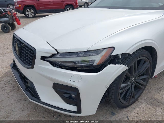 44702171 :رقم المزاد ، 7JRL12TH4RG290465 vin ، 2024 Volvo S60 B5 Plus Black Edition مزاد بيع
