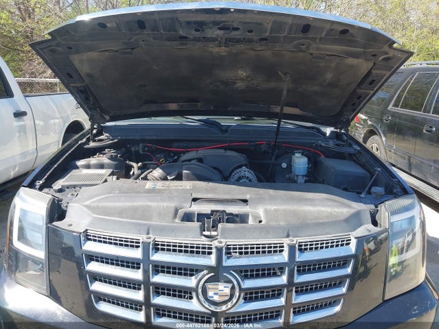 2008 Cadillac Escalade Standard მანქანა იყიდება აუქციონზე, vin: 1GYEC63898R183322, აუქციონის ნომერი: 44702188