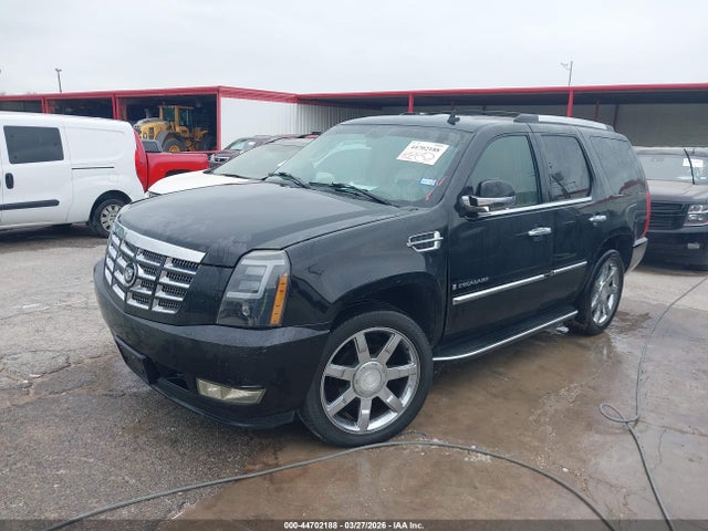 2008 Cadillac Escalade Standard მანქანა იყიდება აუქციონზე, vin: 1GYEC63898R183322, აუქციონის ნომერი: 44702188