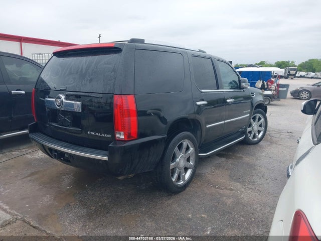 2008 Cadillac Escalade Standard მანქანა იყიდება აუქციონზე, vin: 1GYEC63898R183322, აუქციონის ნომერი: 44702188