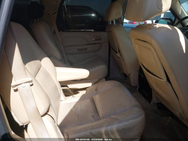 2008 Cadillac Escalade Standard მანქანა იყიდება აუქციონზე, vin: 1GYEC63898R183322, აუქციონის ნომერი: 44702188