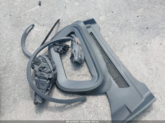 44702253 :رقم المزاد ، 7SAYGDEE3PF760626 vin ، 2023 Tesla Model Y Awd/long Range Dual Motor All-wheel Drive مزاد بيع
