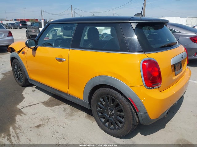 2015 MINI HARDTOP WMWXM5C55FT937762 Photo 2