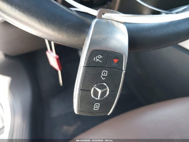 44702286 :رقم المزاد ، W1N4M4GB0MW129159 vin ، 2021 Mercedes-benz Glb 250 مزاد بيع