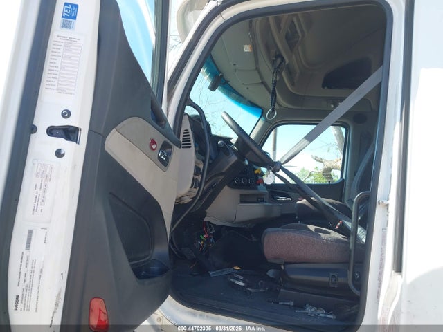 Продаж на аукціоні авто 2022 Peterbilt 579, vin: 1XPBD49X6ND775485, номер лоту: 44702305