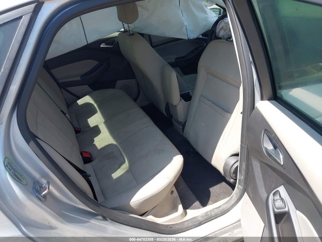 2018 Ford Focus Se მანქანა იყიდება აუქციონზე, vin: 1FADP3F21JL269010, აუქციონის ნომერი: 44702308