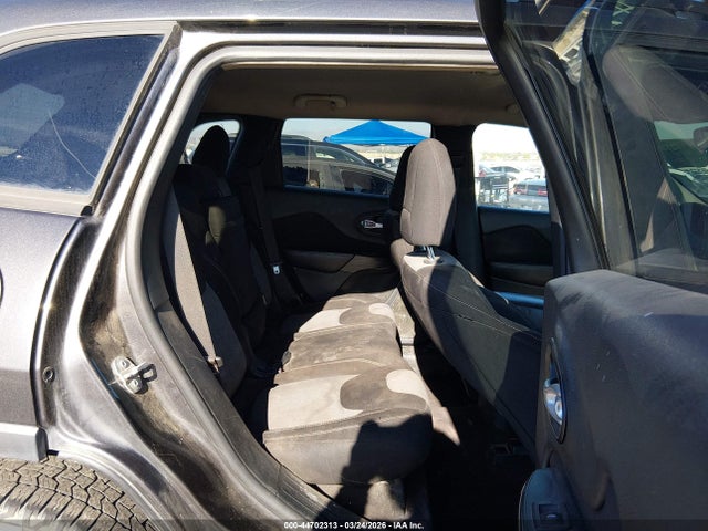1C4PJMAS9GW359552 Jeep Cherokee Altitude