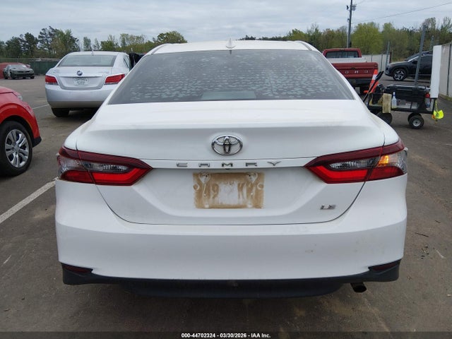 Продажа на аукционе авто 2021 Toyota Camry Le, vin: 4T1C11AK3MU520610, номер лота: 44702324